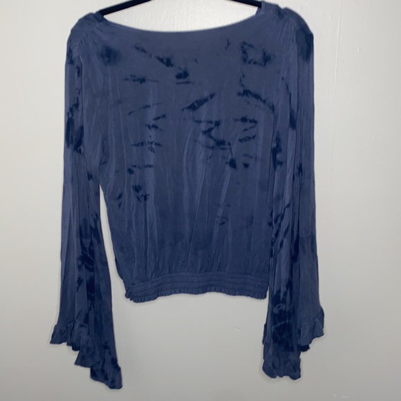 🎱American Eagle long sleeved flowy top! - Picture 7 of 7